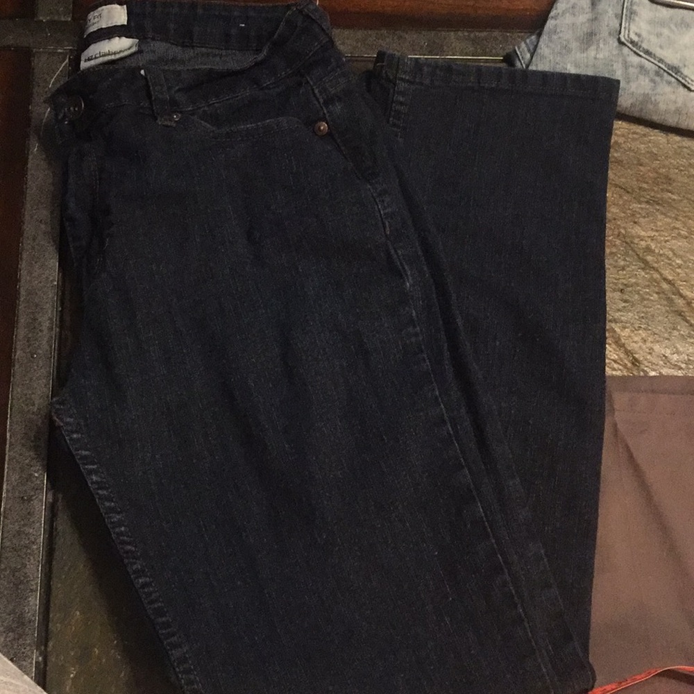 Liz Claiborne city fit straight jeans